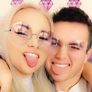 Meet your Posher, Nicholas